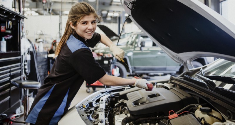 Un plan d’entretien automobile en vaut-il la peine ? Un guide clair pour l’entretien des véhicules intelligents 