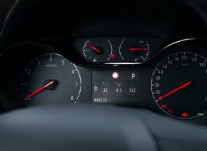 Décoder les voyants d avertissement du tableau de bord de la voiture :ce qu ils signifient et comment y répondre 