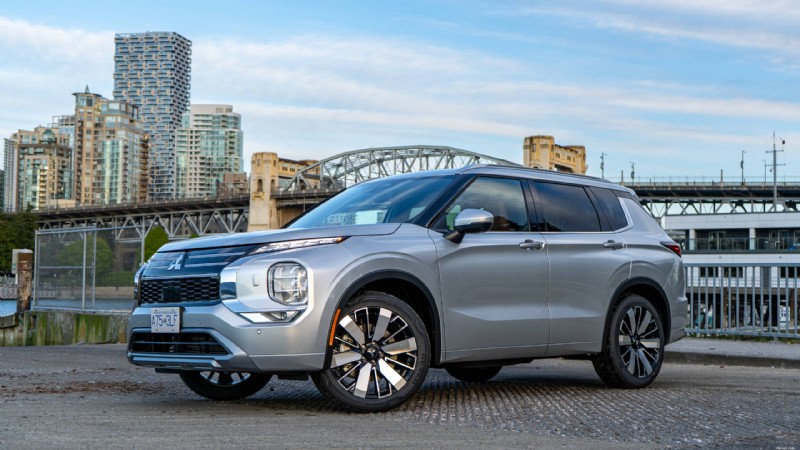 Essai du Mitsubishi Outlander 2026 :VUS moelleux et pratique à trois rangées pour les familles urbaines 