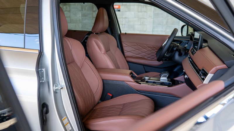 Essai du Mitsubishi Outlander 2026 :VUS moelleux et pratique à trois rangées pour les familles urbaines 
