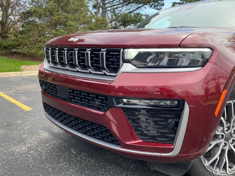Essai du Jeep Grand Cherokee Summit 2026 :puissance, confort et performances hors route 