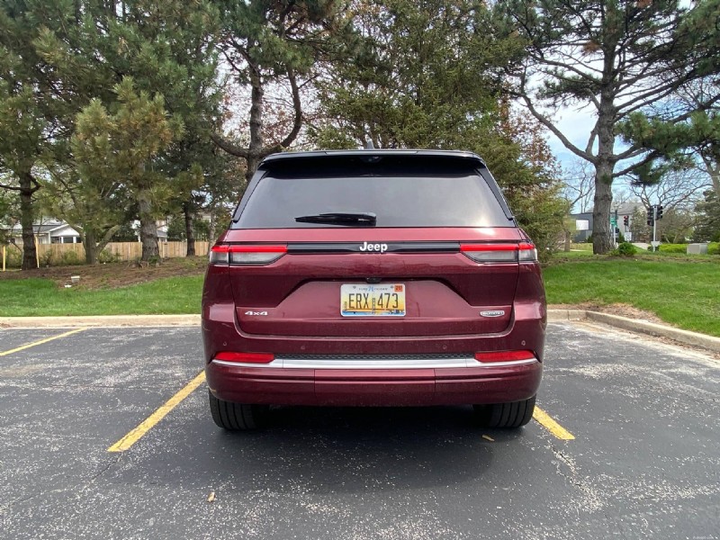 Essai du Jeep Grand Cherokee Summit 2026 :puissance, confort et performances hors route 