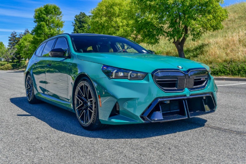 BMW M5 Touring PHEV 2025 :une semaine de performances réelles examinées 