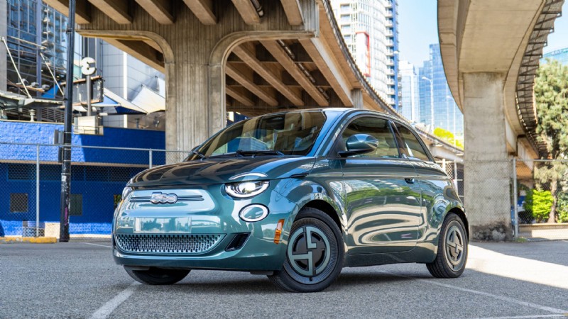 Examen de la Fiat 500e Giorgio Armani 2025 :pourquoi ce véhicule électrique urbain avant-gardiste se démarque 