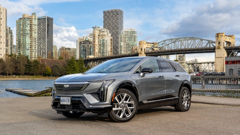 Essai du Cadillac Optiq 2026 :un véhicule électrique compact de luxe qui offre style, confort et technologie de pointe 