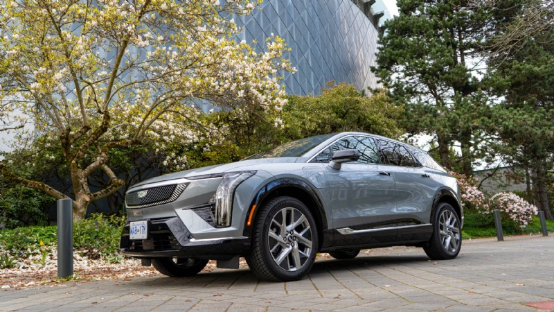 Essai du Cadillac Optiq 2026 :un véhicule électrique compact de luxe qui offre style, confort et technologie de pointe 