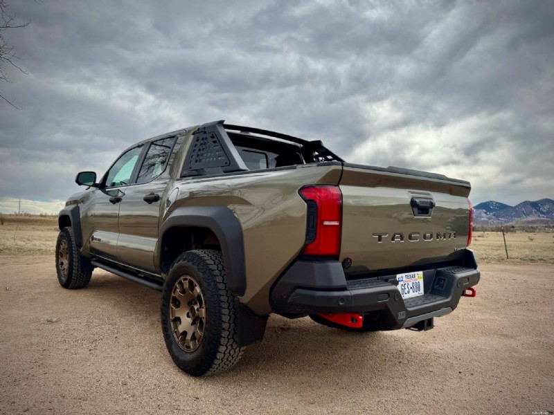 Pourquoi le Toyota Tacoma TRD 2026 surpasse le Trailhunter :5 avantages clés 