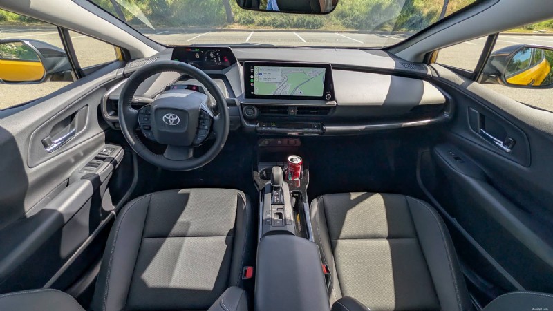 Toyota présente la Prius 2026 :un nouveau design, des options de couleurs et une efficacité énergétique inégalée 