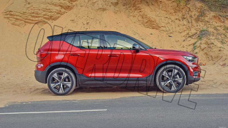 Volvo XC40 Recharge Standard 2022 – Aperçu extérieur 