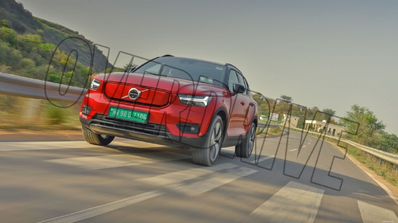 Volvo XC40 Recharge Standard 2022 – Aperçu extérieur 