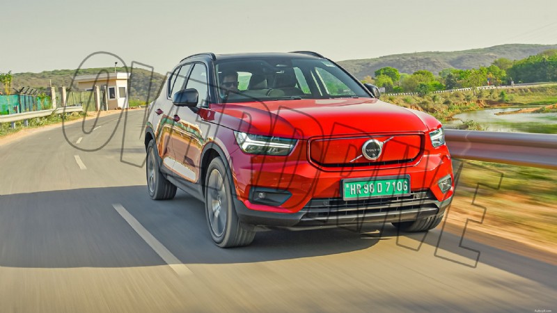 Volvo XC40 Recharge Standard 2022 – Aperçu extérieur 
