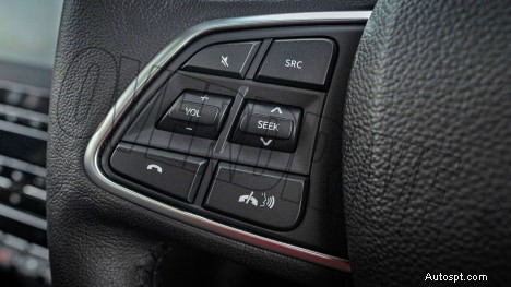 Mahindra Scorpio‑N 2022 Z8L Essence MT :6 vitesses, intérieur 6 places - Spécifications complètes et points forts 