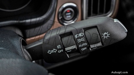 Mahindra Scorpio‑N 2022 Z8L Essence MT :6 vitesses, intérieur 6 places - Spécifications complètes et points forts 
