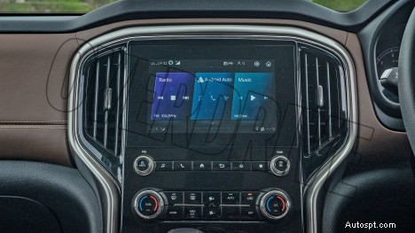 Mahindra Scorpio‑N 2022 Z8L Essence MT :6 vitesses, intérieur 6 places - Spécifications complètes et points forts 