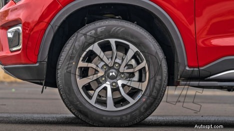 Mahindra Scorpio-N 2022 Z8L Essence – Manuelle 6 vitesses, Extérieur élégant 