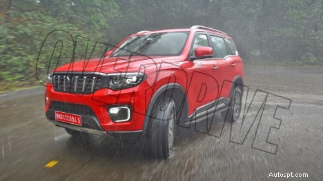 Mahindra Scorpio-N 2022 Z8L Essence – Manuelle 6 vitesses, Extérieur élégant 