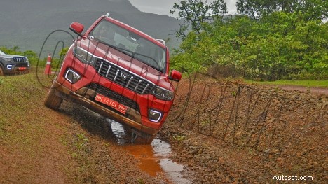 Mahindra Scorpio-N 2022 Z8L Essence – Manuelle 6 vitesses, Extérieur élégant 
