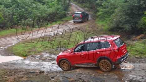 Mahindra Scorpio-N 2022 Z8L Essence – Manuelle 6 vitesses, Extérieur élégant 