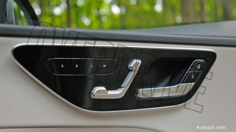 Intérieur de la Mercedes‑Benz Classe C C200 2022 – Luxe, confort et design de pointe 