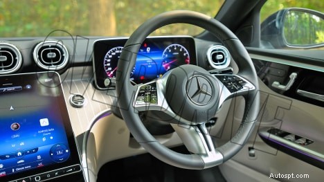Intérieur de la Mercedes‑Benz Classe C C200 2022 – Luxe, confort et design de pointe 
