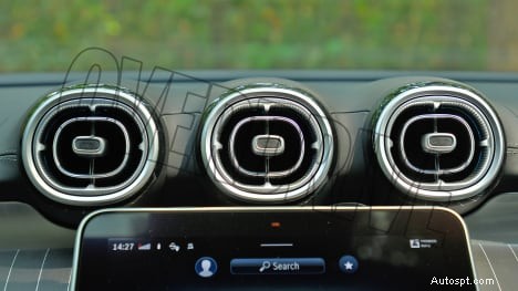 Intérieur de la Mercedes‑Benz Classe C C200 2022 – Luxe, confort et design de pointe 