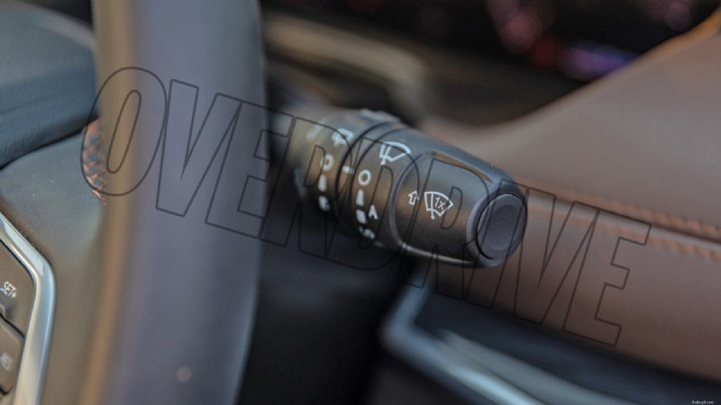 À l’intérieur du Jeep Meridian Limited 2022 :caractéristiques de luxe et confort 