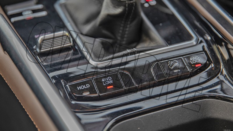 À l’intérieur du Jeep Meridian Limited 2022 :caractéristiques de luxe et confort 