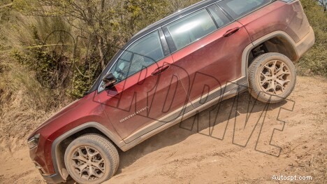 Découvrez l’extérieur du Jeep Meridian 2022 Limited – Design haut de gamme et performances robustes 