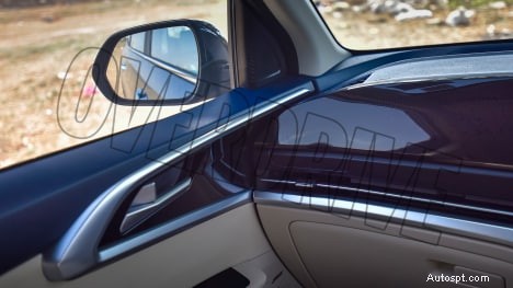 Kia Carens Luxury Plus 2022 – 7 places, moteur de 1,5 L, intérieur automatique à 6 vitesses 