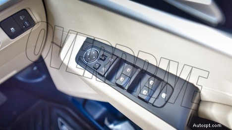 Kia Carens Luxury Plus 2022 – 7 places, moteur de 1,5 L, intérieur automatique à 6 vitesses 