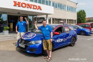 La Honda Civic établit un nouveau record d efficacité énergétique :8 387 milles avec seulement 459 £ de diesel 