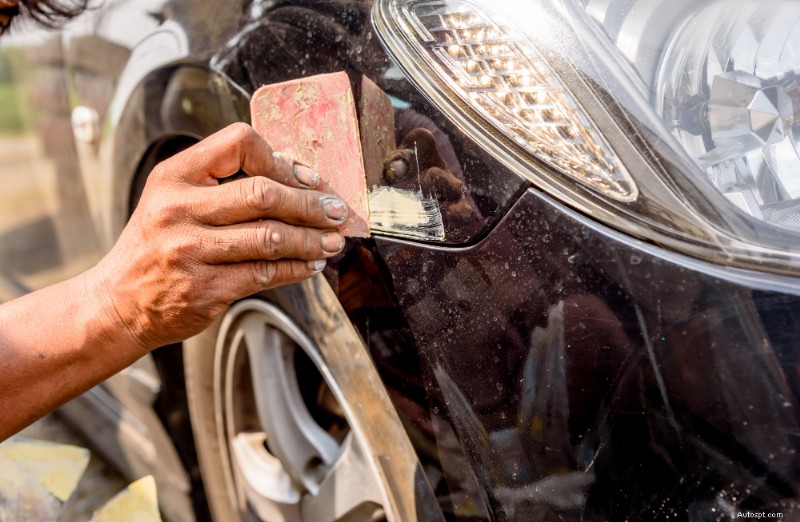 Comment réparer les éclats de peinture sur votre voiture :solutions faciles à faire soi-même et options professionnelles 