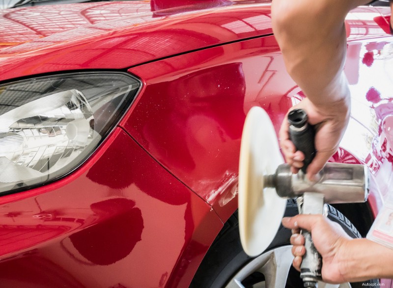 Guide d expert :Comment éliminer les bosses causées par la grêle sur votre voiture 
