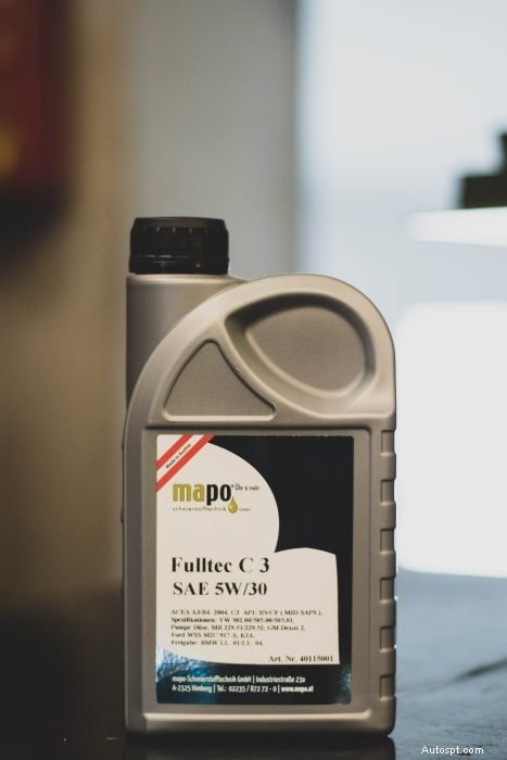 Mélange d huile moteur 5W-30 et 10W-30 :conseils d experts et conseils de sécurité 