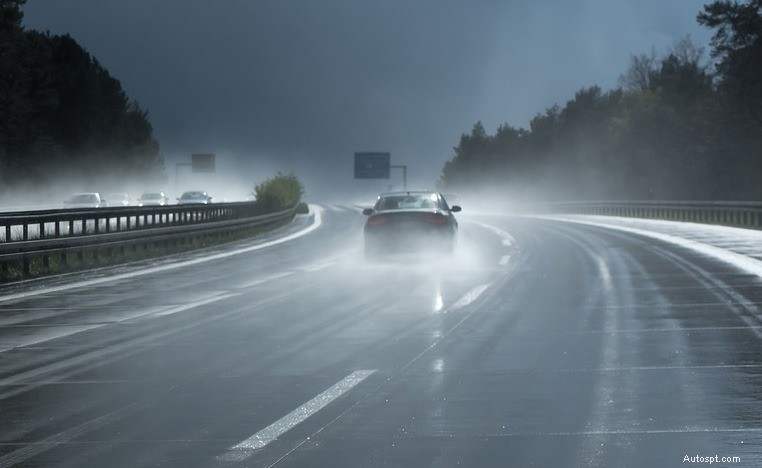 Protégez votre véhicule pendant la saison des ouragans :conseils essentiels pour l entretien de votre voiture 