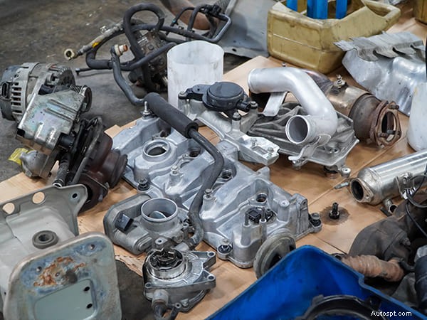 Pourquoi les ateliers automobiles experts refusent les pièces extérieures :sécurité, qualité et assurance de garantie 