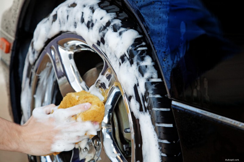 Gardez votre voiture comme neuve :conseils d experts pour les soins de longue durée 