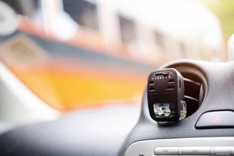 Comment garder votre voiture fraîche :conseils éprouvés pour un arôme agréable et durable 