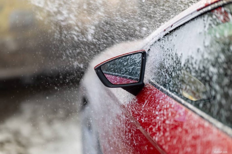 La mousse de neige expliquée :nettoyez votre voiture en toute sécurité grâce à la science 