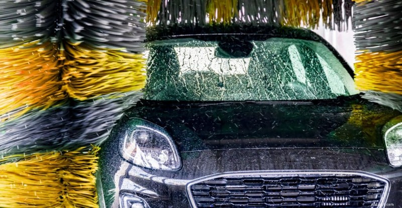 Lavage automatique ou manuel :choisissez les meilleurs soins pour votre véhicule 