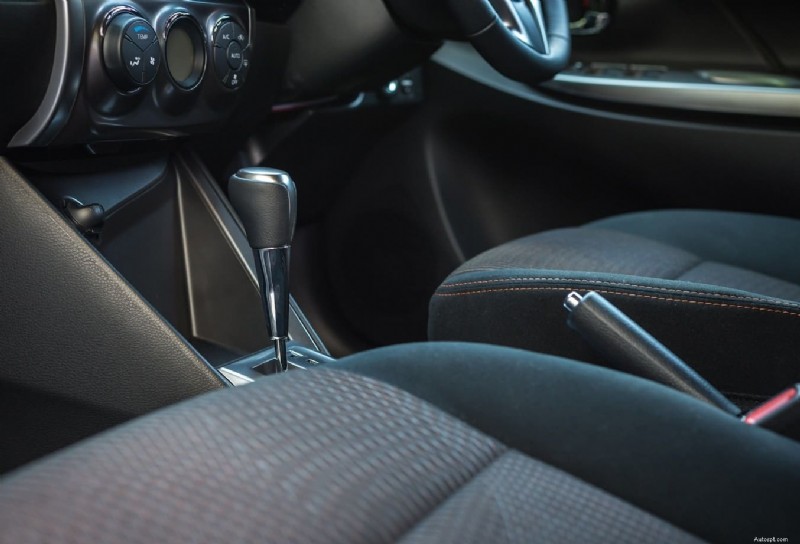 Techniques rapides et faciles pour éliminer le sable de votre voiture 
