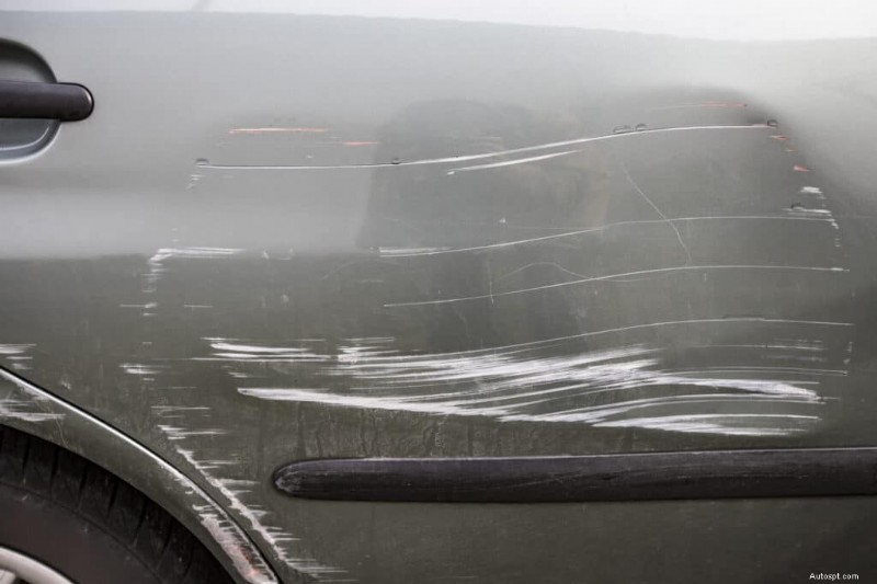 Guide d’experts pour protéger la peinture de votre voiture pendant l’hiver 