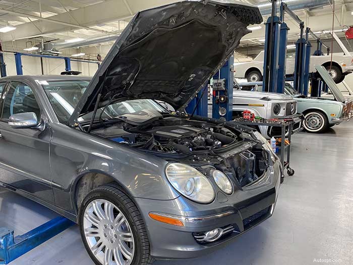 Comment gérer en toute sécurité une surchauffe d’un moteur Mercedes 