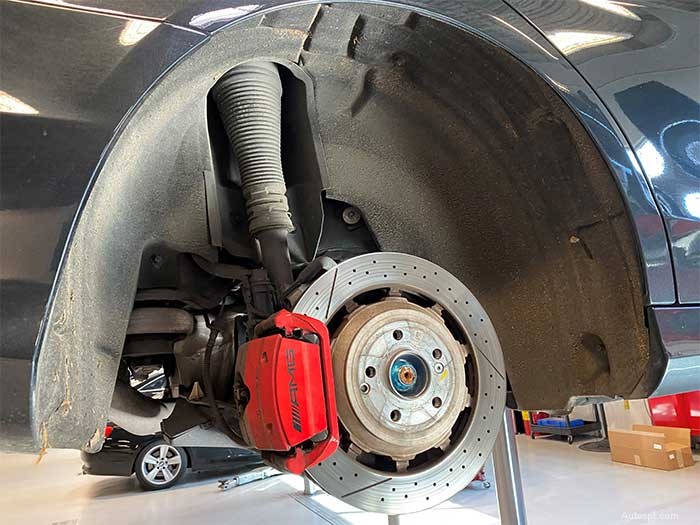 Service de freinage professionnel Mercedes-Benz à Plano, Texas – Expert Care &Safety 