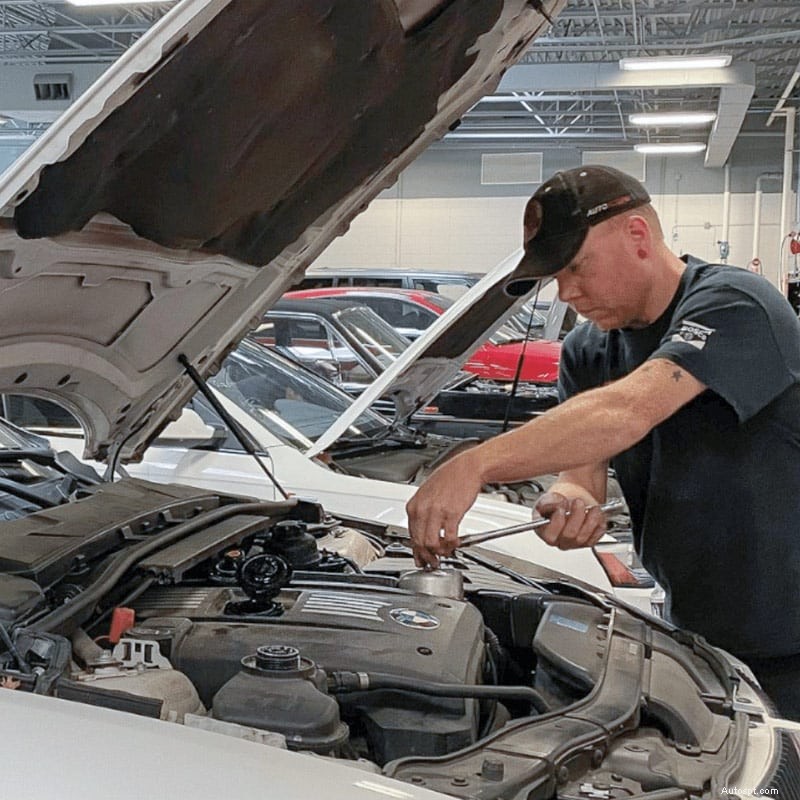 Éléments essentiels de l entretien d automne pour les voitures de luxe européennes :gardez vos Audi, Mercedes-Benz et BMW au maximum de leurs performances 