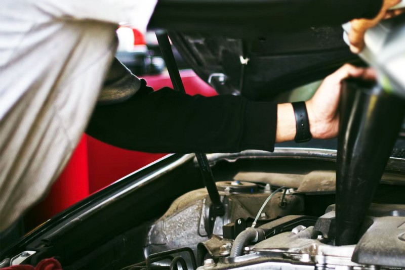 Boostez la longévité de votre voiture :le guide essentiel de l’entretien régulier 