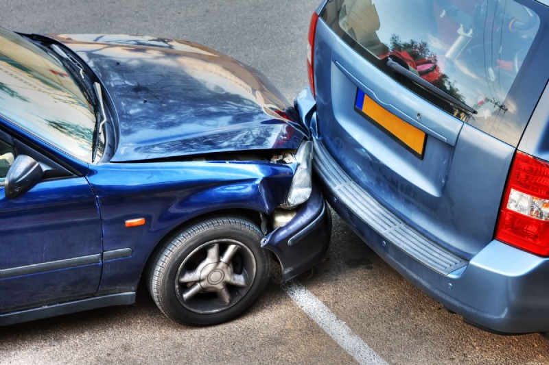 10 étapes essentielles à suivre après un accident de voiture 