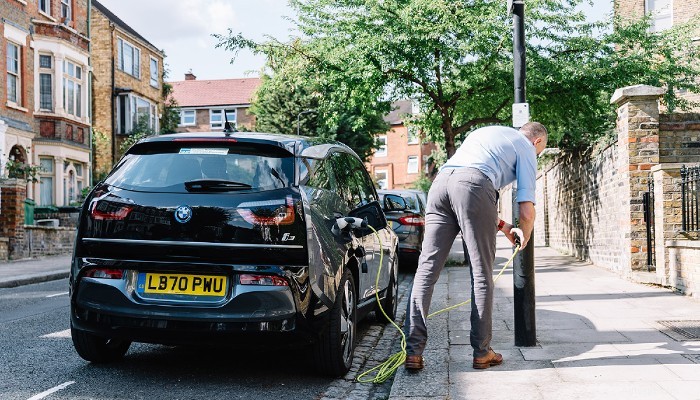 Comment payer la recharge publique des véhicules électriques au Royaume-Uni – simple, sécurisé et abordable 