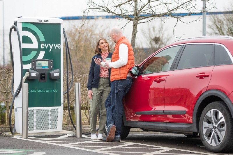 Chargement en route :une alimentation rapide et fiable pour les longs trajets au Royaume-Uni 