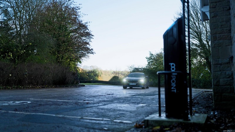 Qu’est-ce que la recharge à destination ? Alimentez votre véhicule électrique pendant que vous explorez 